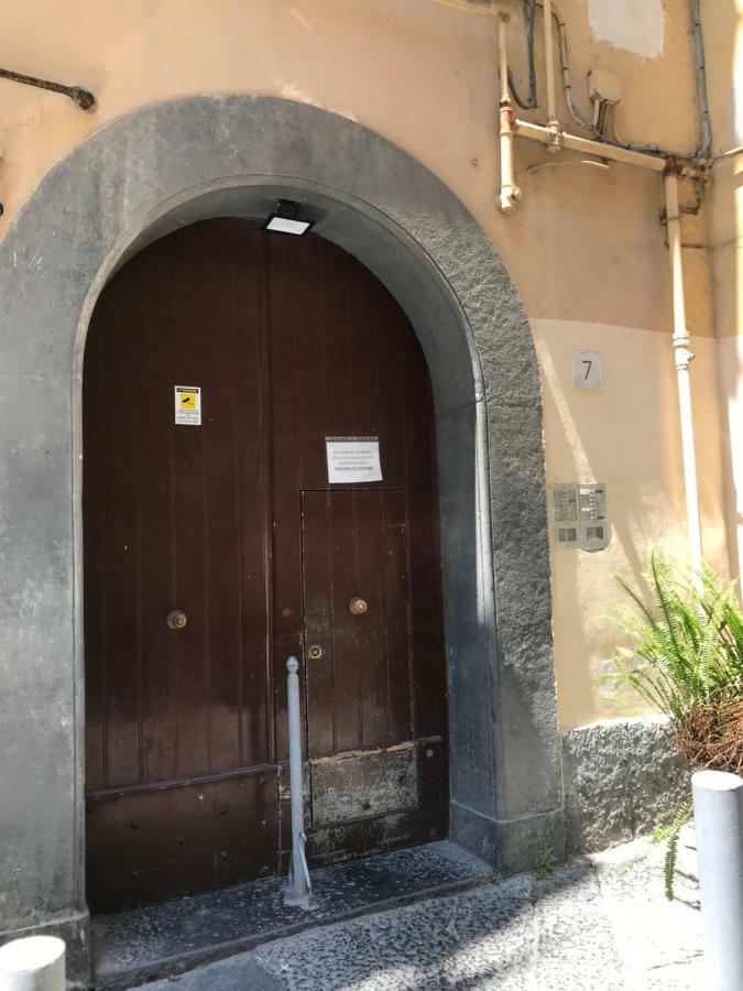 La Casa Di Flo Hotel Nápoles Exterior foto
